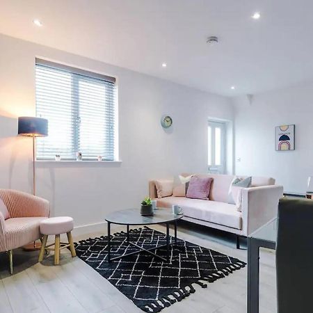 The Ecclesian Deluxe Apartments Near Trafford Centre Eccles Train Station Manchester Buitenkant foto