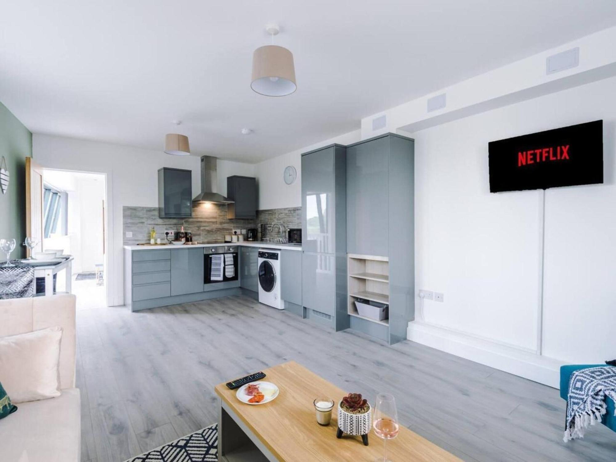 The Ecclesian Deluxe Apartments Near Trafford Centre Eccles Train Station Manchester Buitenkant foto