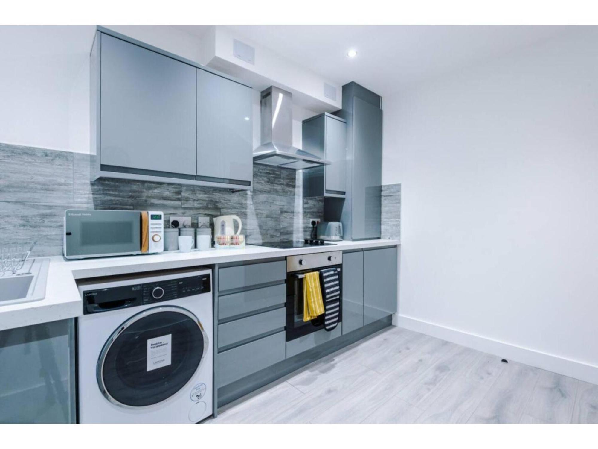 The Ecclesian Deluxe Apartments Near Trafford Centre Eccles Train Station Manchester Buitenkant foto