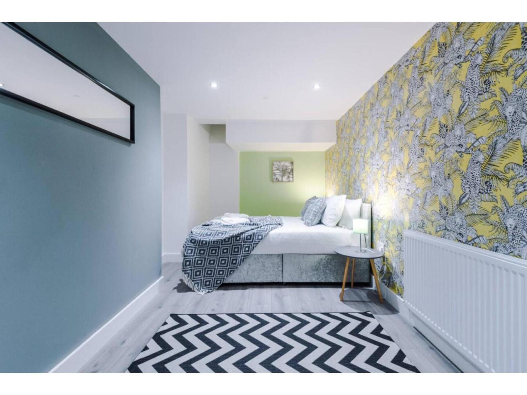 The Ecclesian Deluxe Apartments Near Trafford Centre Eccles Train Station Manchester Buitenkant foto