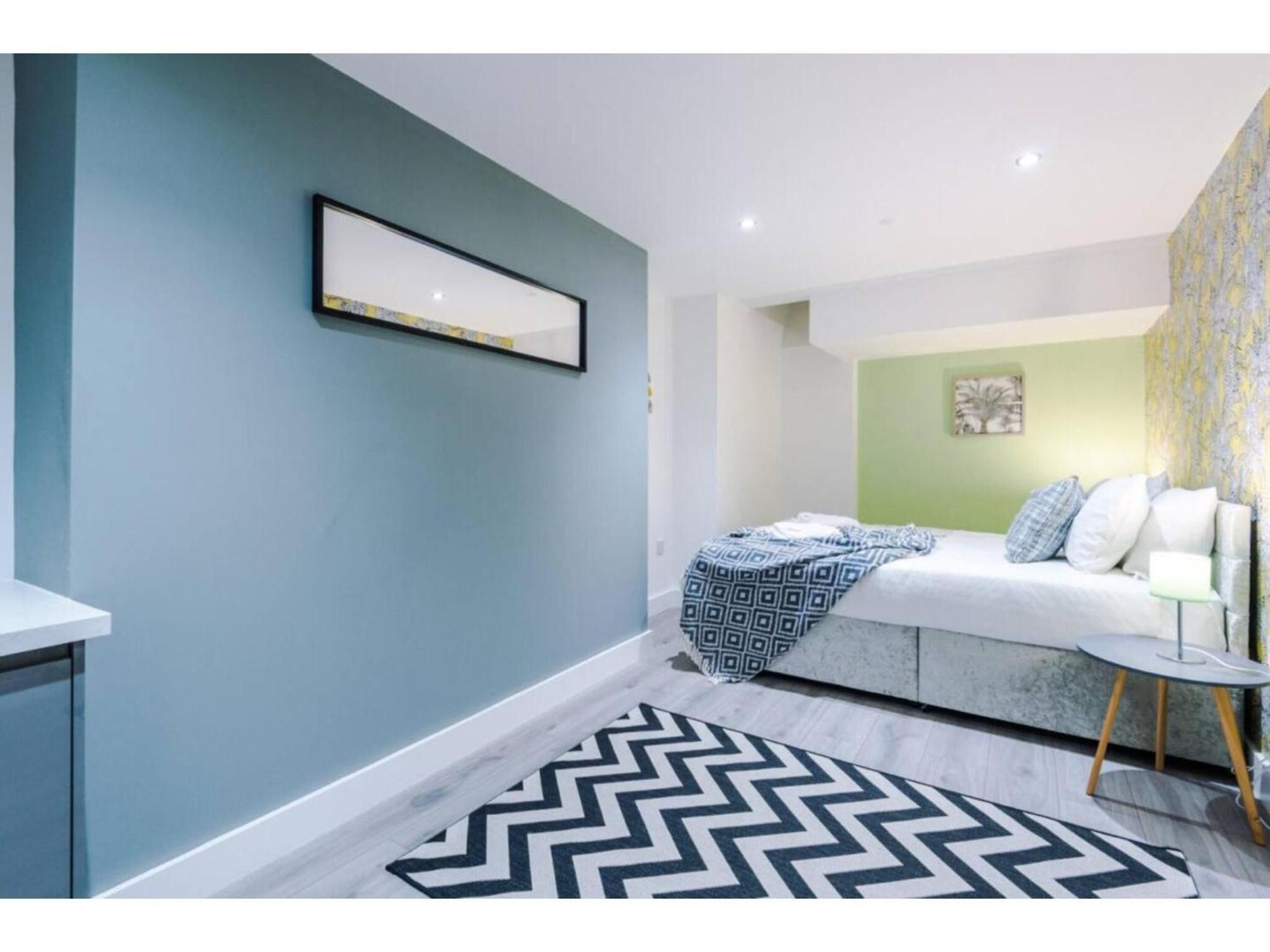 The Ecclesian Deluxe Apartments Near Trafford Centre Eccles Train Station Manchester Buitenkant foto