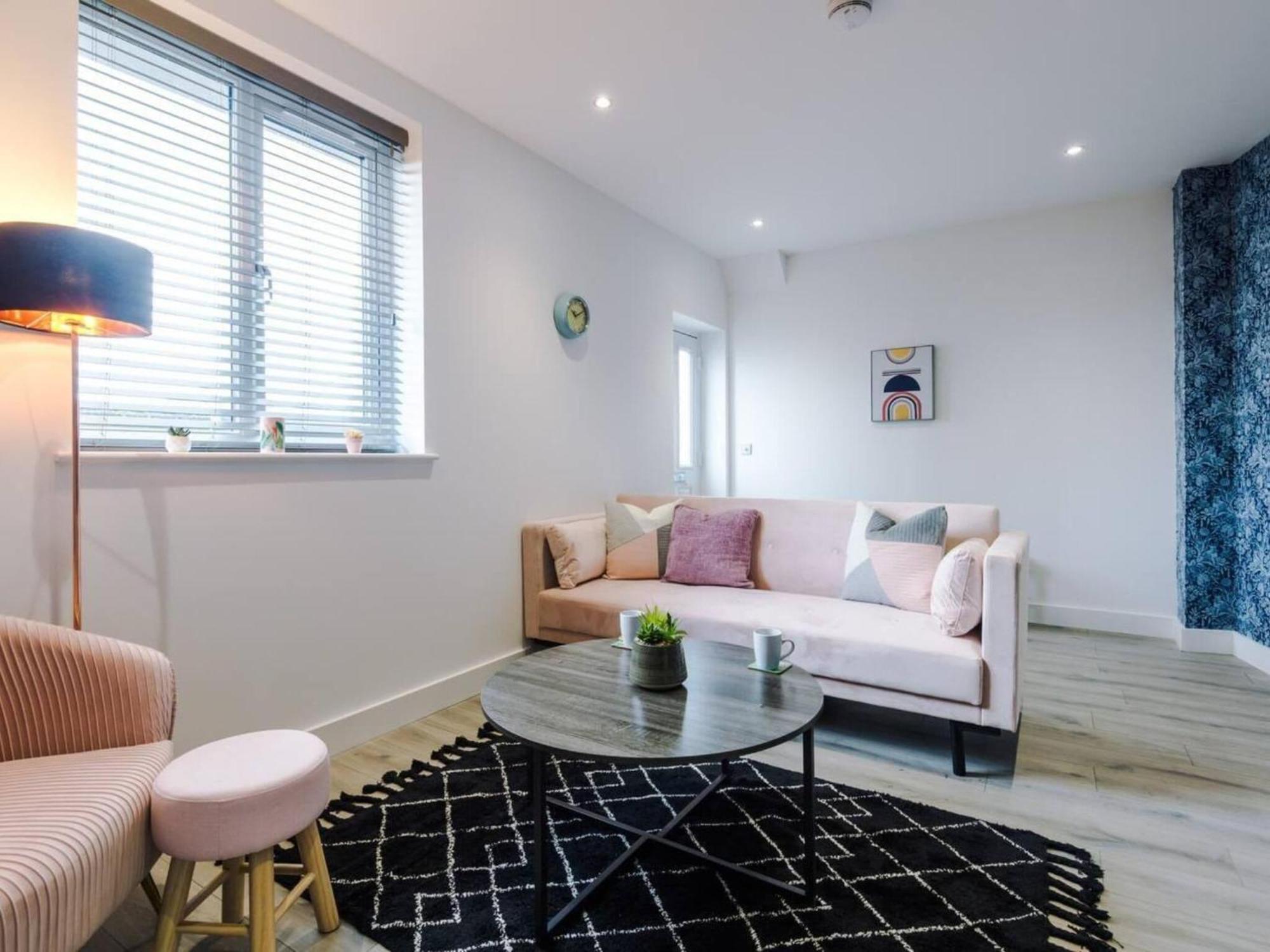 The Ecclesian Deluxe Apartments Near Trafford Centre Eccles Train Station Manchester Buitenkant foto