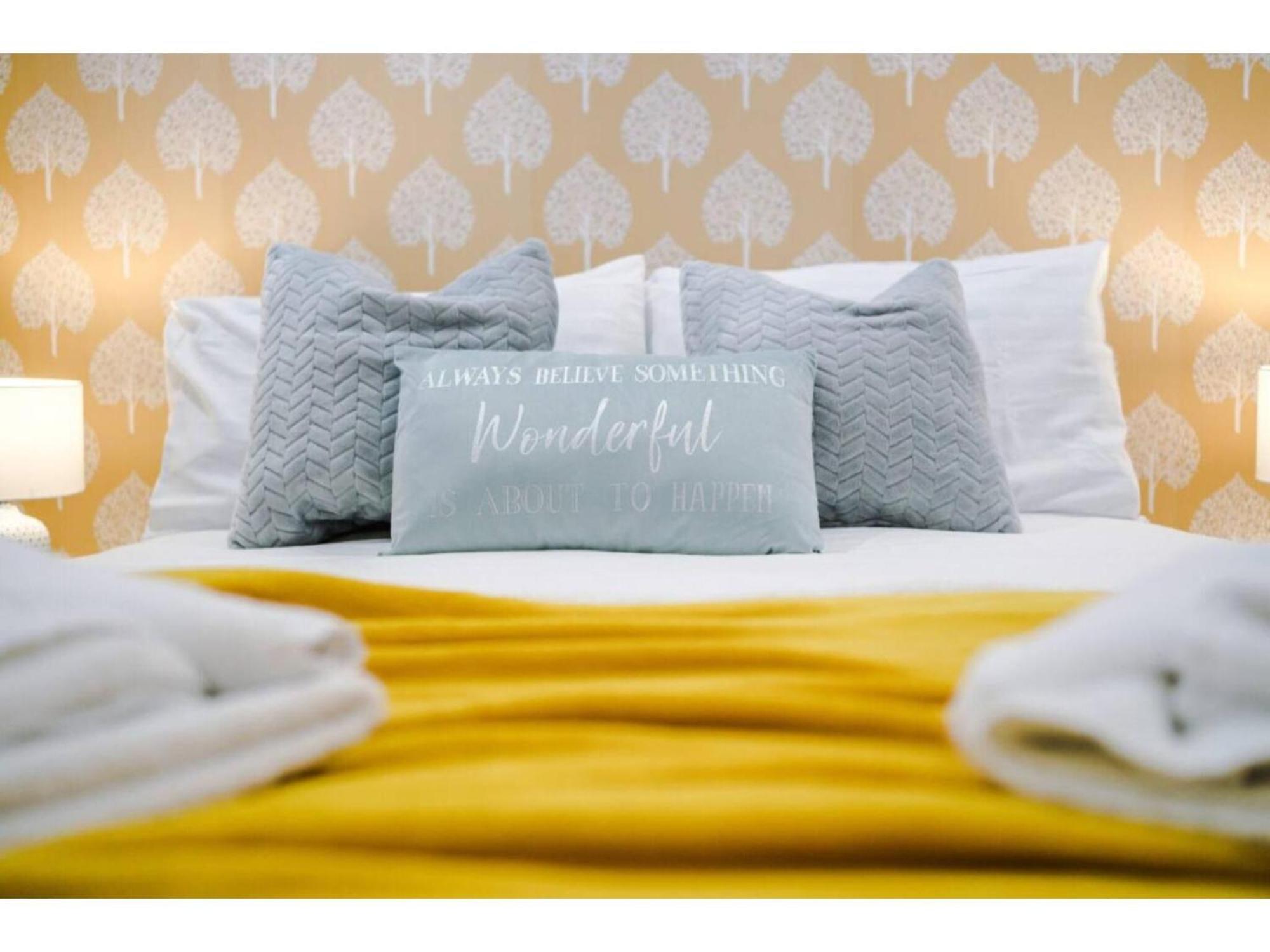 The Ecclesian Deluxe Apartments Near Trafford Centre Eccles Train Station Manchester Buitenkant foto