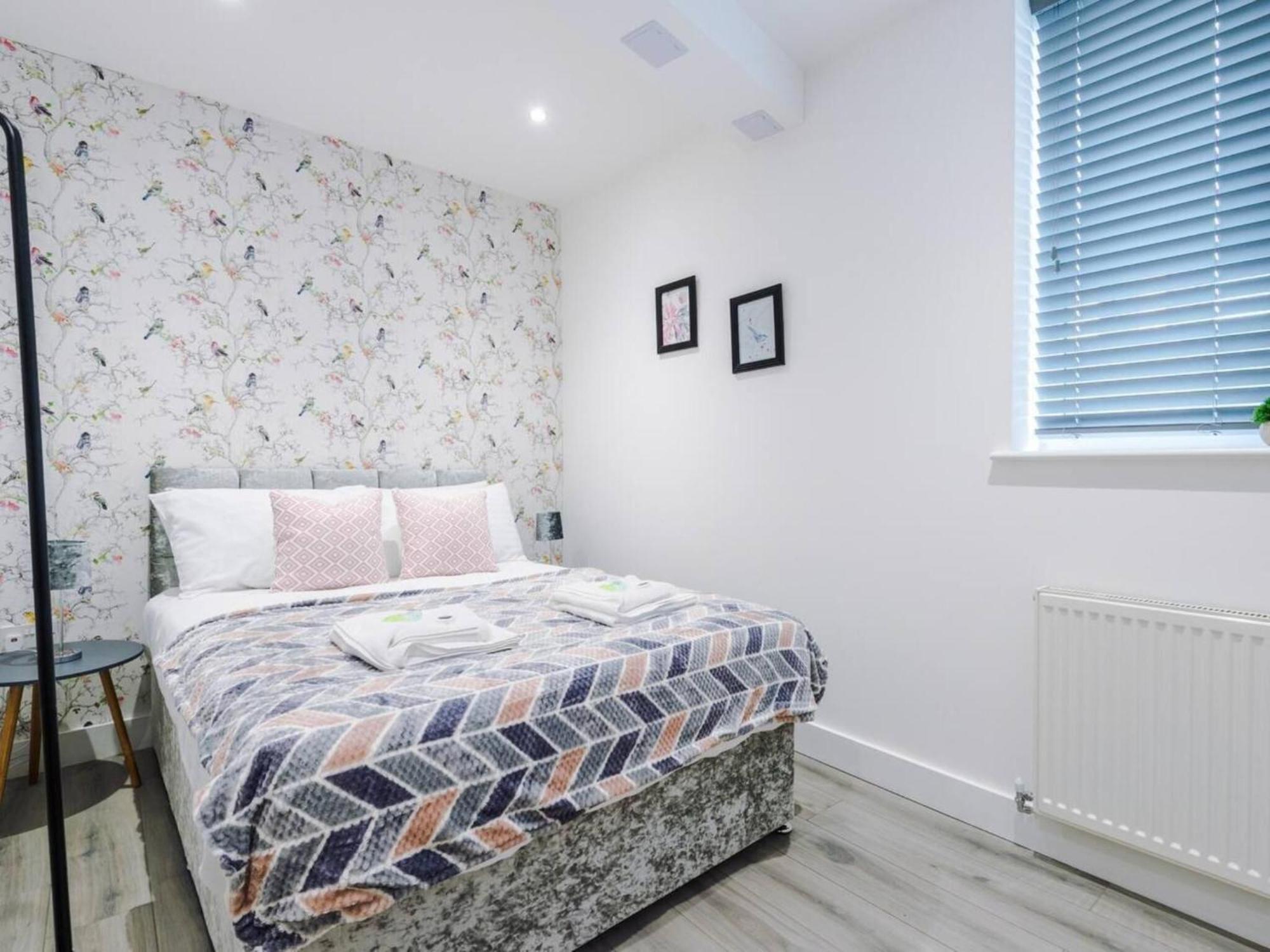 The Ecclesian Deluxe Apartments Near Trafford Centre Eccles Train Station Manchester Buitenkant foto