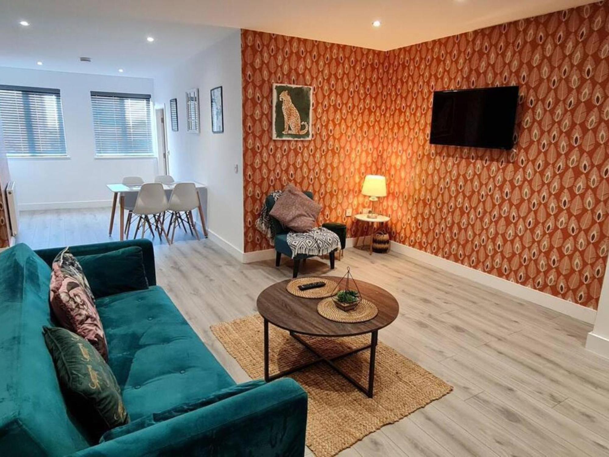 The Ecclesian Deluxe Apartments Near Trafford Centre Eccles Train Station Manchester Buitenkant foto